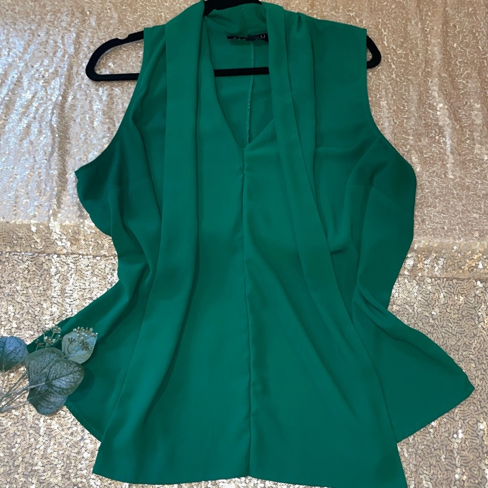 Eloquii plus size 16 Sleeveless Green Mock Scarf top